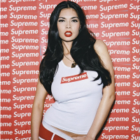 Foxy bitch Tera Patrick posing and getting Wet