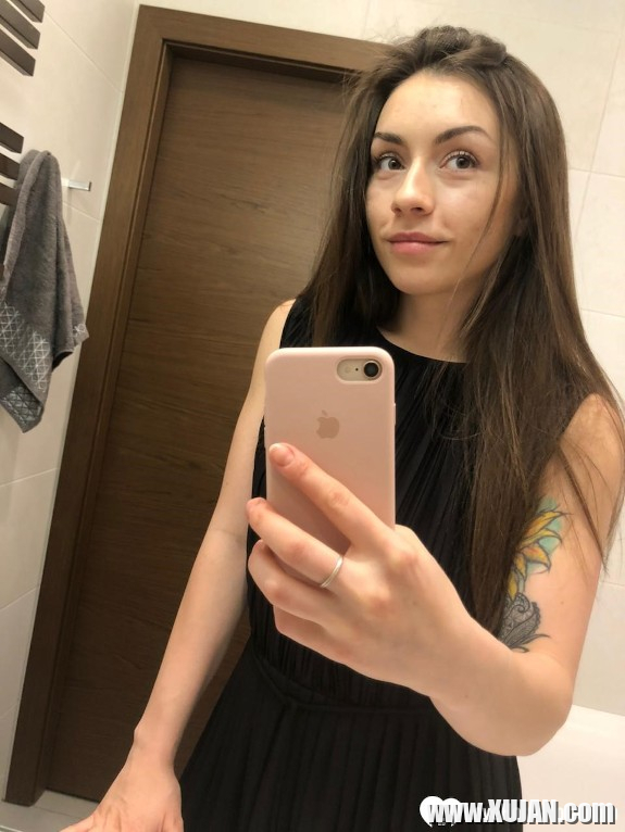 I got myself a mirror for hot nudes - Photo #705634