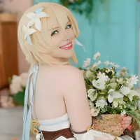 Genshin Impact Lumine Cosplay