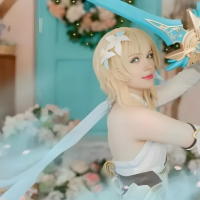 Genshin Impact Lumine Cosplay