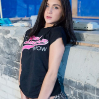 Brunette Hottie Lullu Gun gives Blowjob to old Man