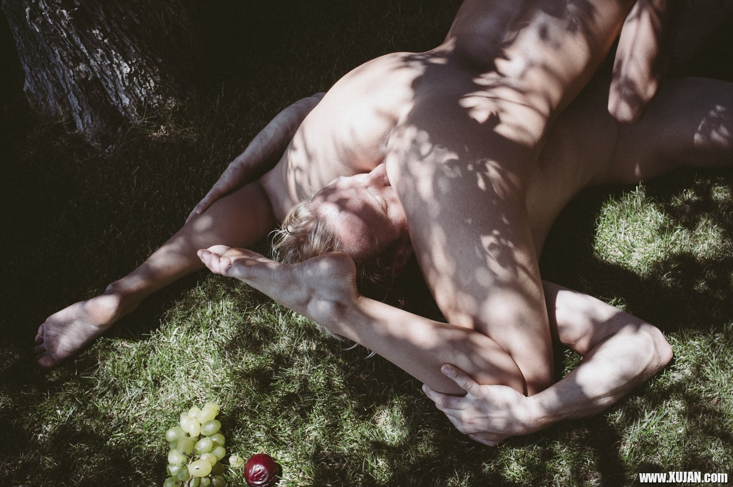 Juicy Samia Duarte enjoys a Picnic with her Man - Photo #713171