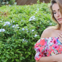 Beautiful Cara Mell spreads her exposed snatch
