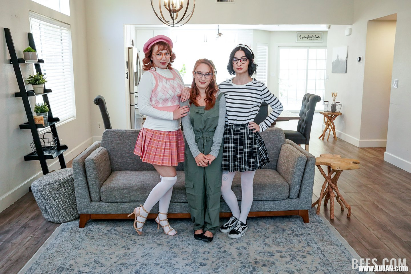 Hot babes Ava Sinclaire Alice Marie and Stevie Moon share same big rod - Photo #719888