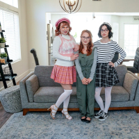 Hot babes Ava Sinclaire Alice Marie and Stevie Moon share same big rod