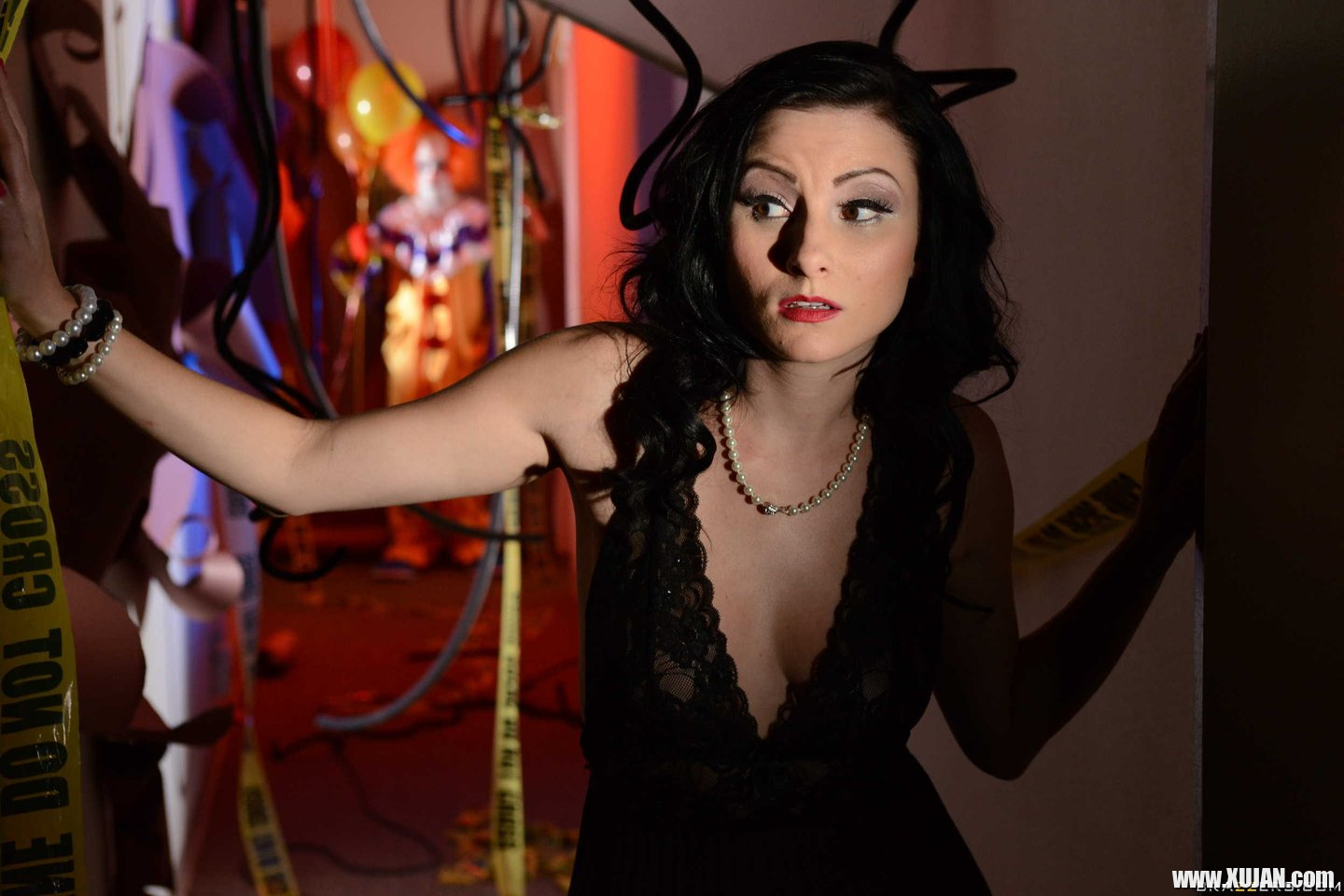 Sweet Veruca James screws a Clown for Halloween - Photo #724339
