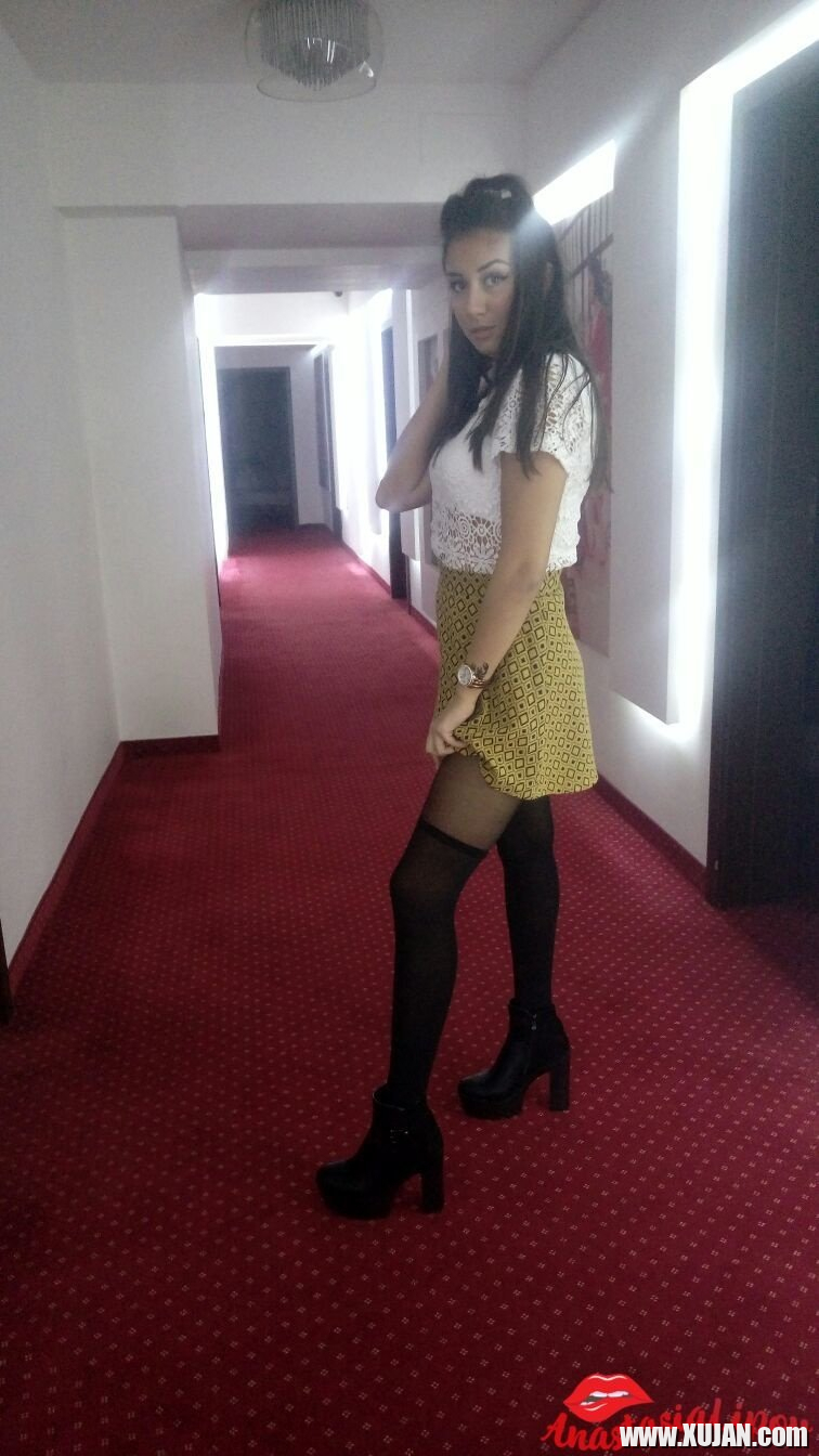 Lovely Anastasia Lipov teasing with her irresistible body - Photo #725799