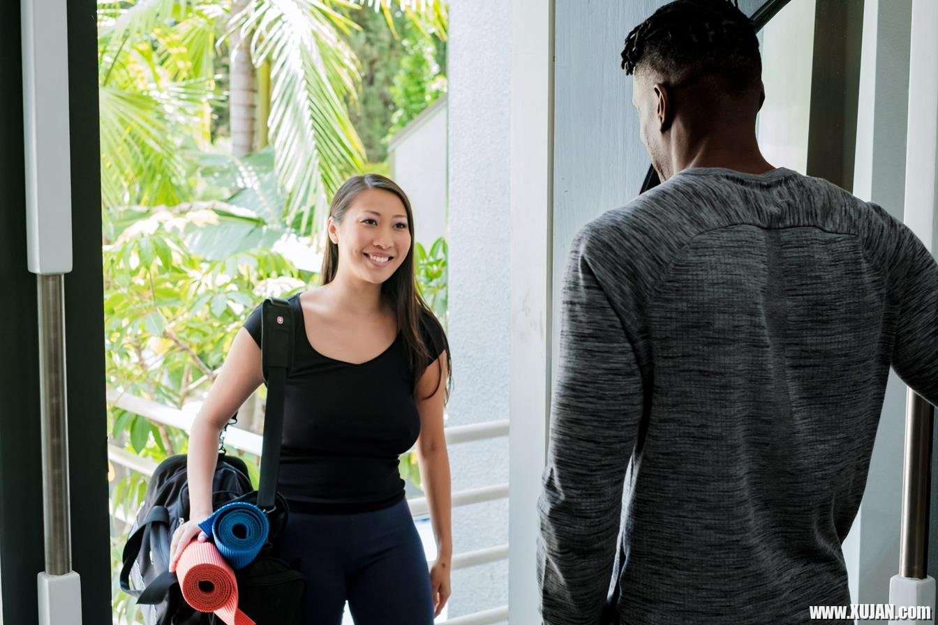Sharon Lee rides black Dick with tight asian Twat - Photo #734731