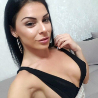 Inna Innaki Cleavage