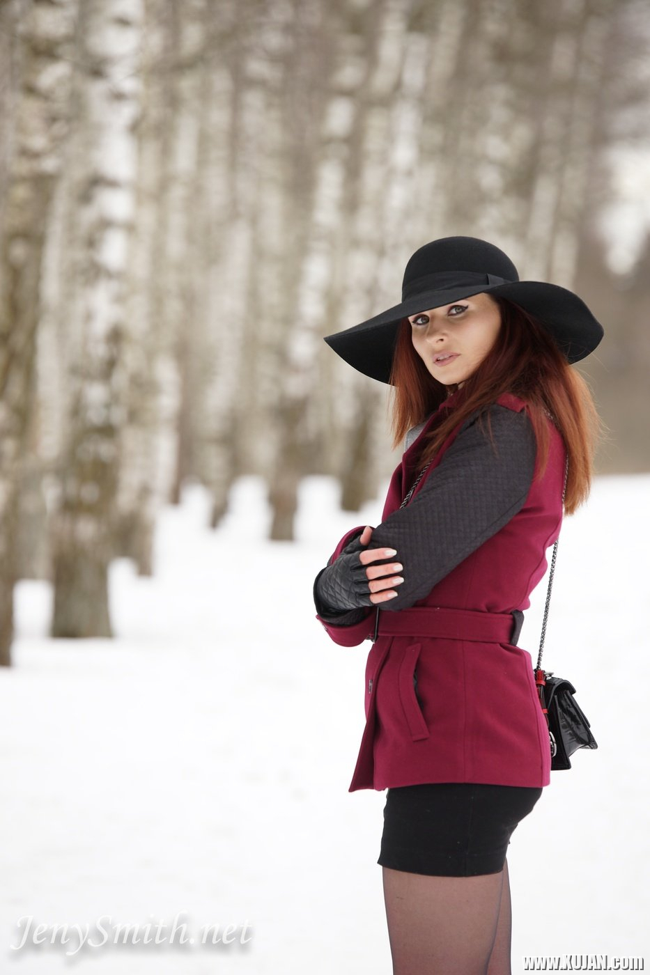 Redhead Jeny Smith showing off her nice tits outdoors - Photo #745583