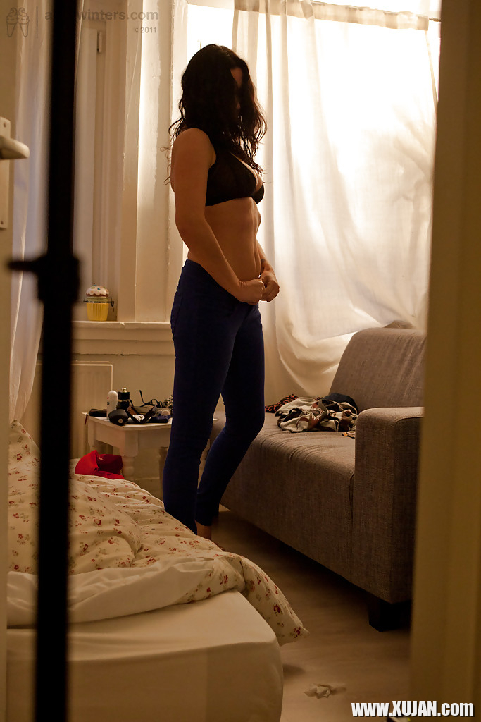 Busty amateur Mina is secretly filmed dressing her naked body - Photo #748634