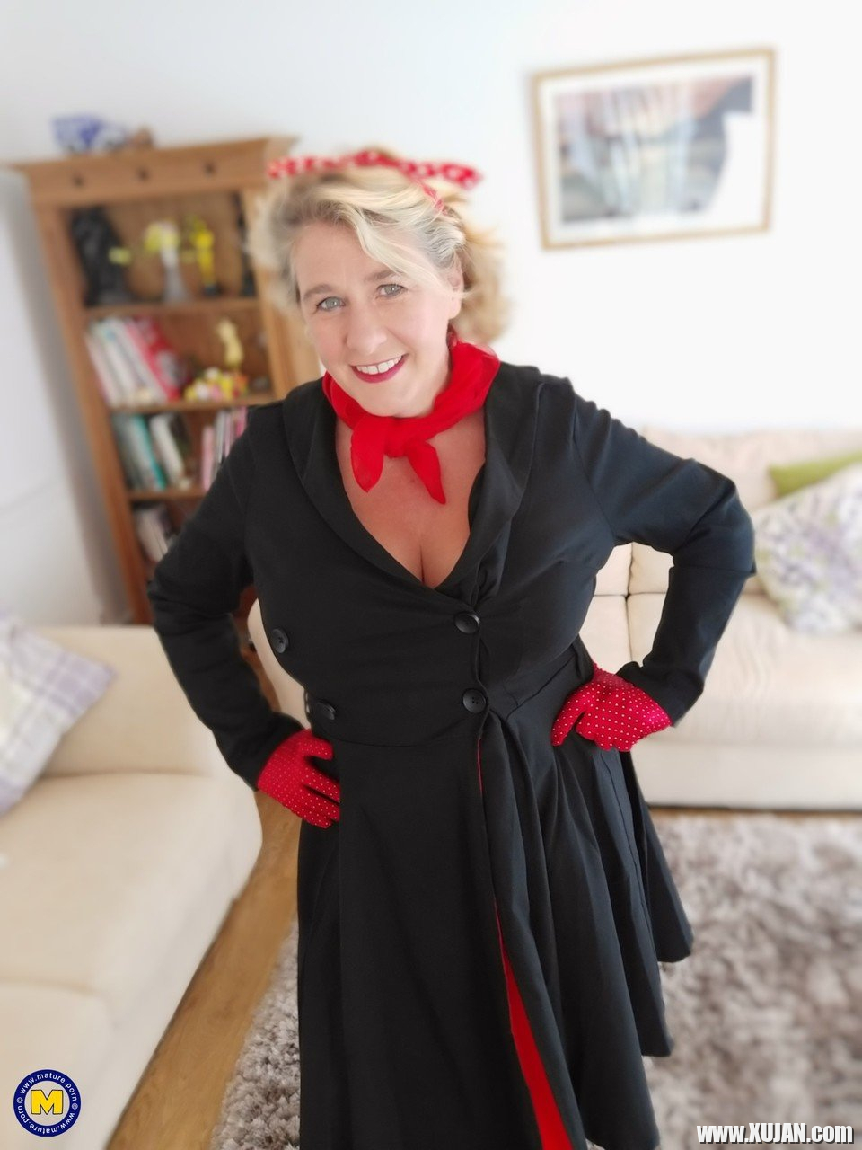 Busty Camilla Creampie showing off her red undies - Photo #755144
