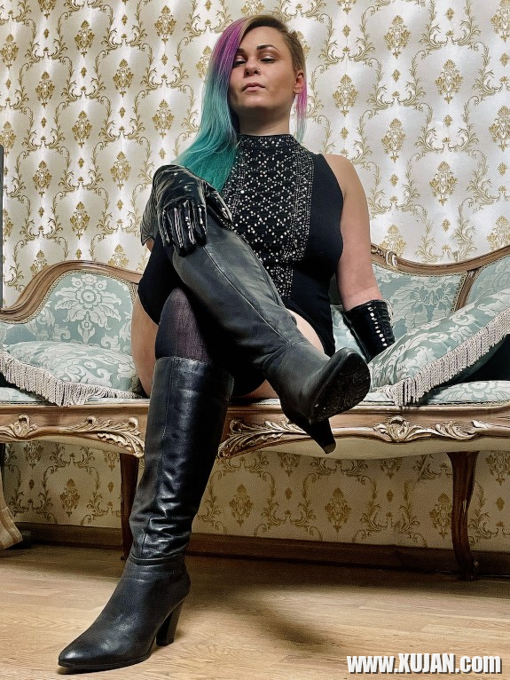 Femdom Mistress Annessix Reign Femdom MindBreakers - Photo #755208