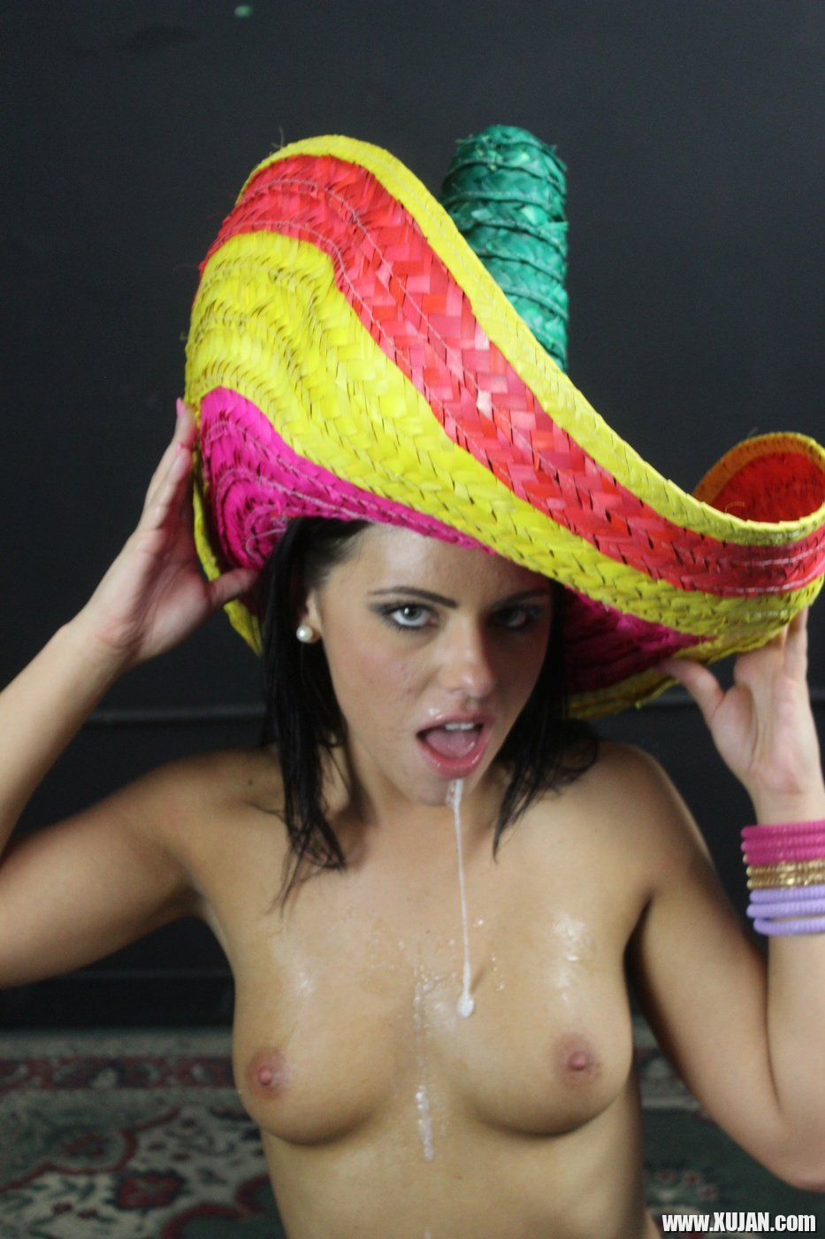 Adriana Chechik strips and blows her lucky photographer who cums on her - Photo #763054