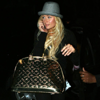 Paris Hilton with sister in lingerie have sex paparazzi pics