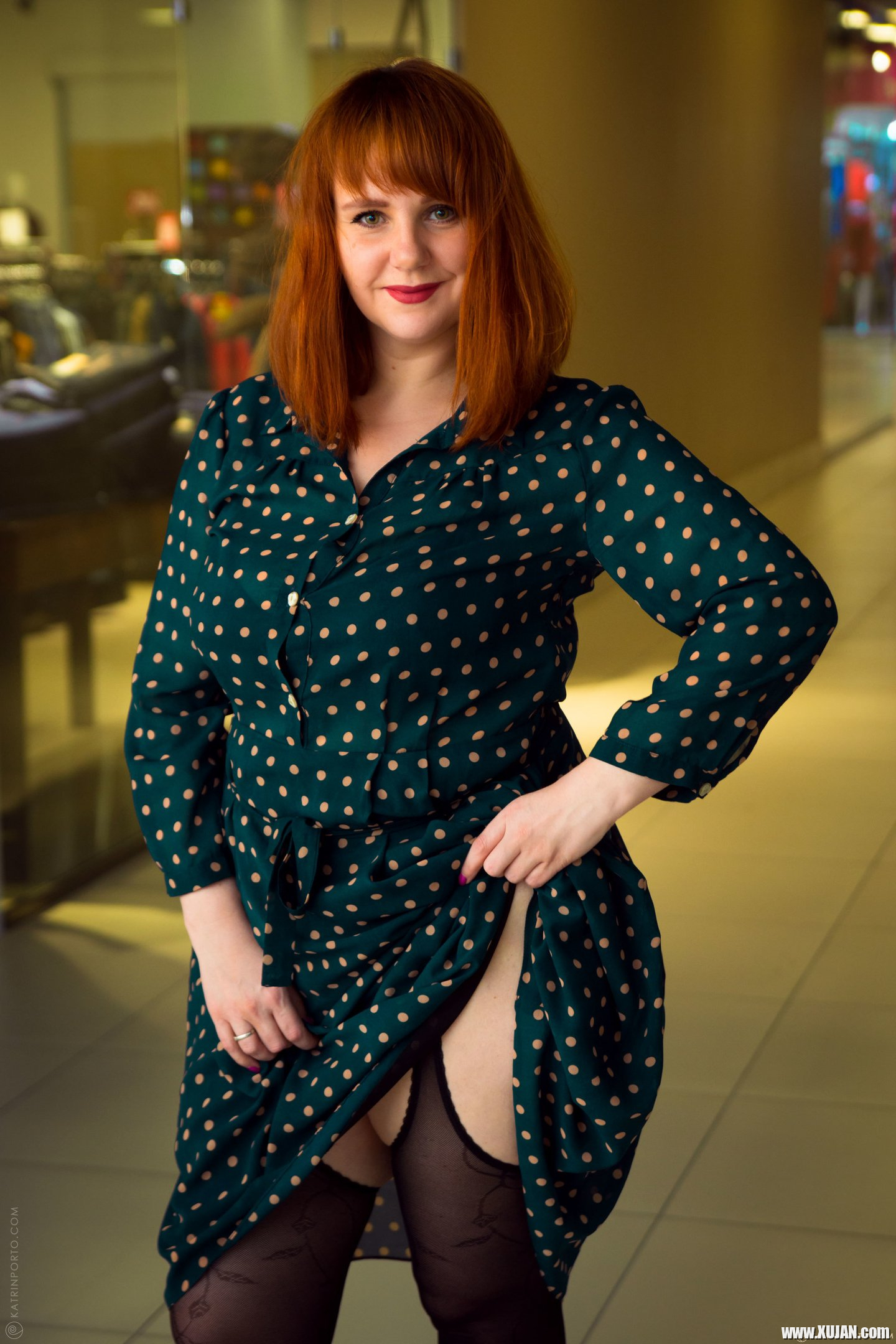 Busty Katrin Porto flashing her Snatch in Public - Photo #767312