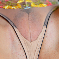 Mila Monet shows beautiful body in sexy lingerie