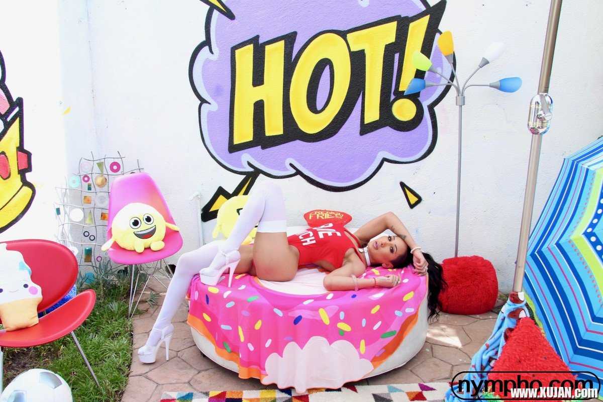 Busty Amia Miley gets lubed up and banged hard - Photo #773218