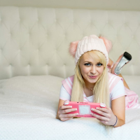 Ava Sinclaire Gamer Tits