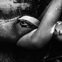 Nude Photos of Chrissy Teigen