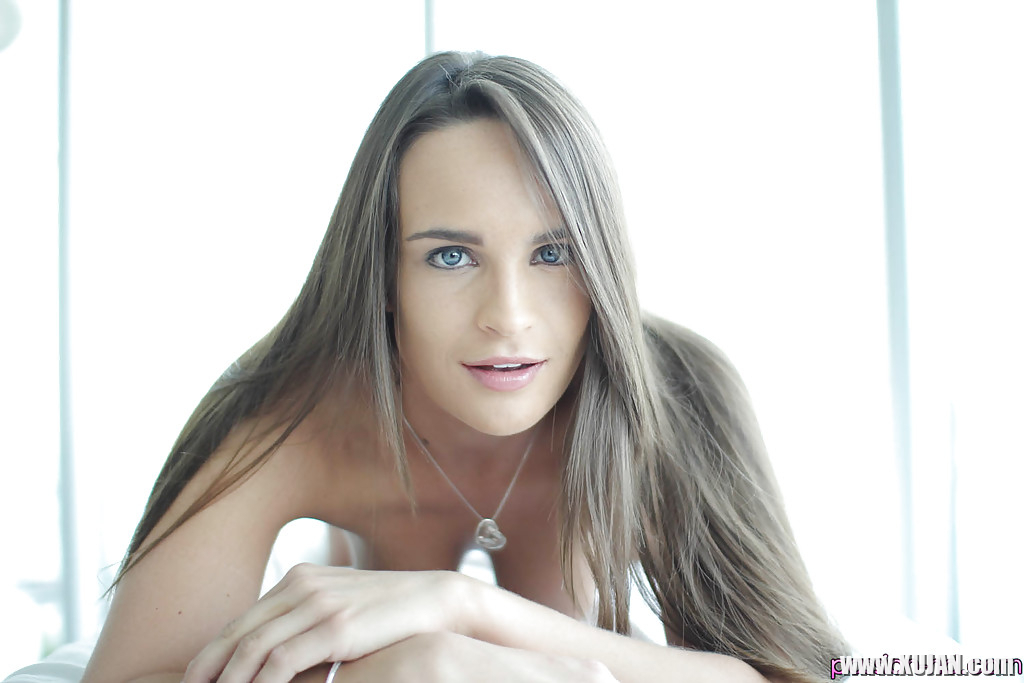 Stunning tanned brunette Teal Conrad shows off her hairy pussy - Photo #786005