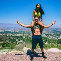 Ebony Olivia Jayy reveals her slim body outdoors
