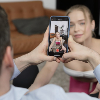 Alexa Flexy loves social media and anal sex