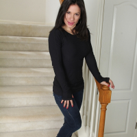 Bold mature Isabella Rodriguez looks like a hot mature with nice tits