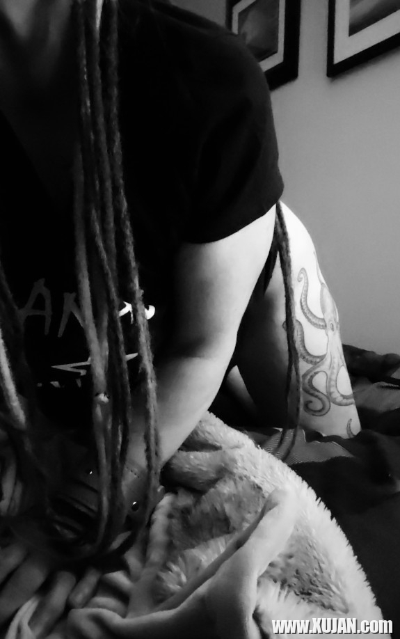 Tattooed Hippie Chick Ready For Playtime - Photo #803939