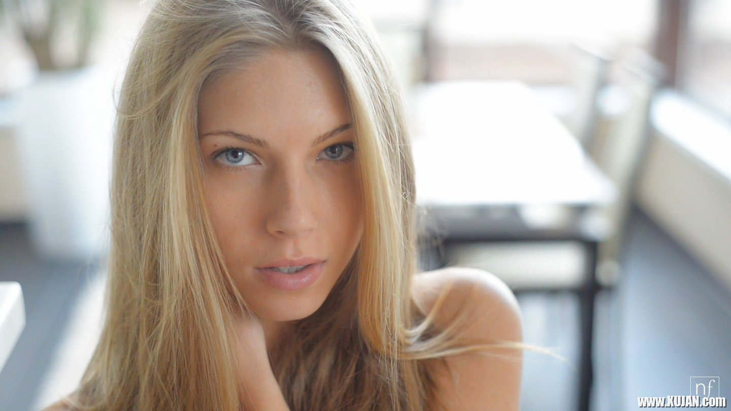 Hot babe Krystal Boyd touching her shaved Pussy - Photo #805332