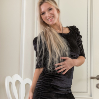 Gorgeous blonde MILF Jessica Blank strips naked and masturbates
