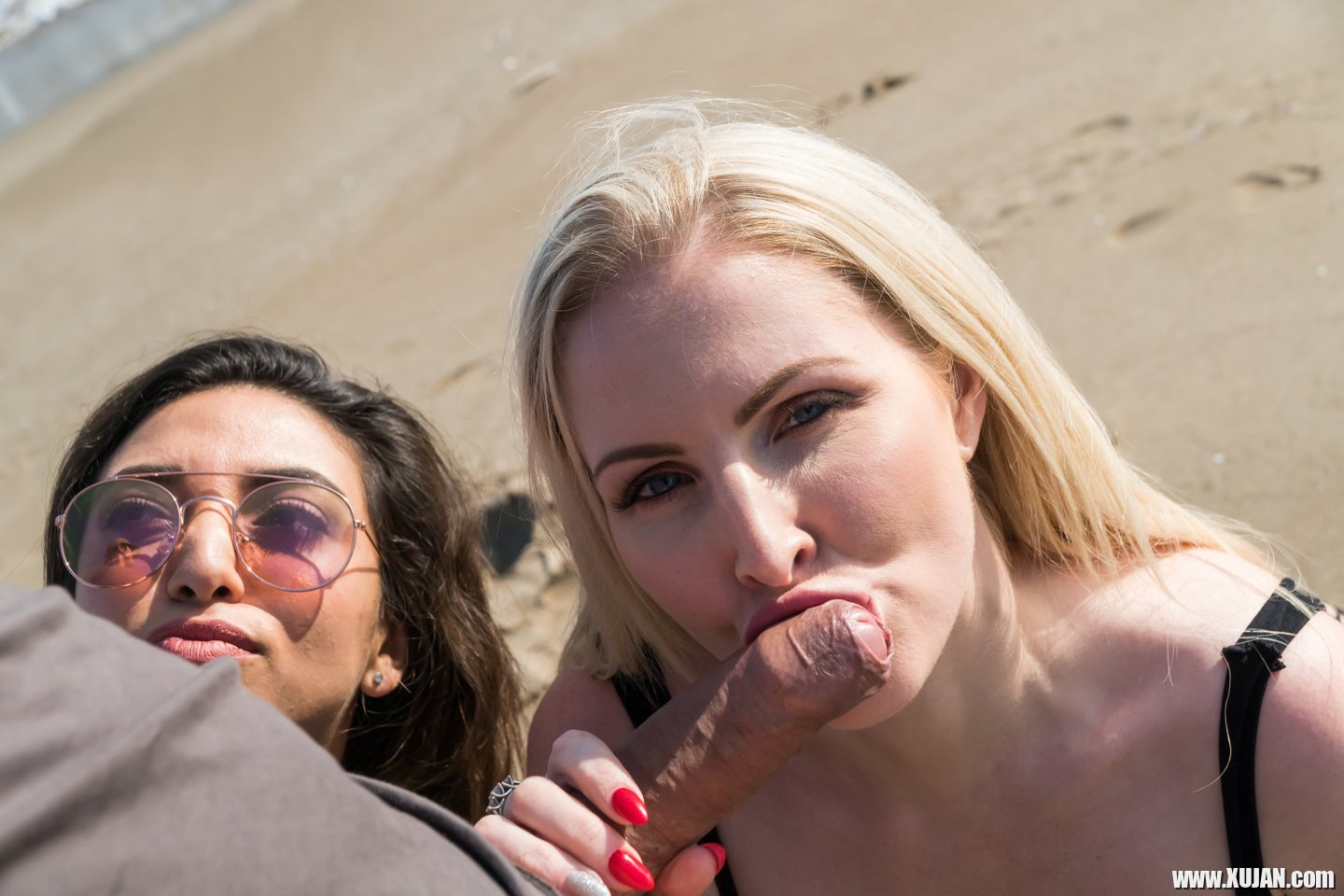 Slutty babe Georgie Lyall invites girlfriend for threeway sex on the beach - Photo #809463