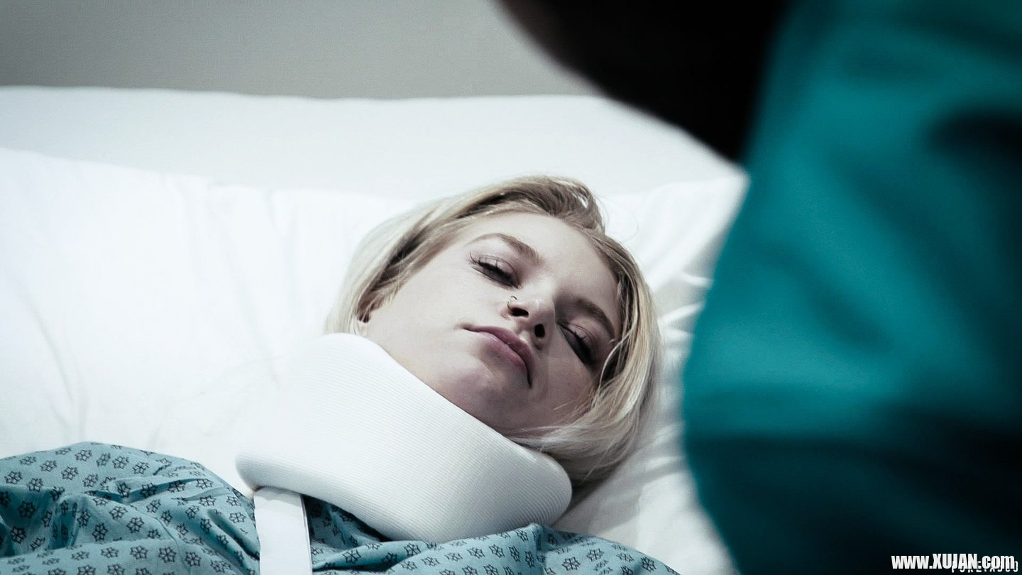 Patient Arya Fae gets hammered by horny Orderly - Photo #810169