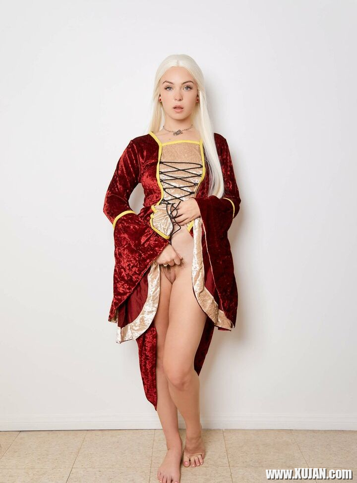 Lilly Bell nude - Photo #812829
