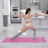 Eva Long works out hard and shows hot MILF Body