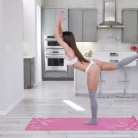 Eva Long works out hard and shows hot MILF Body