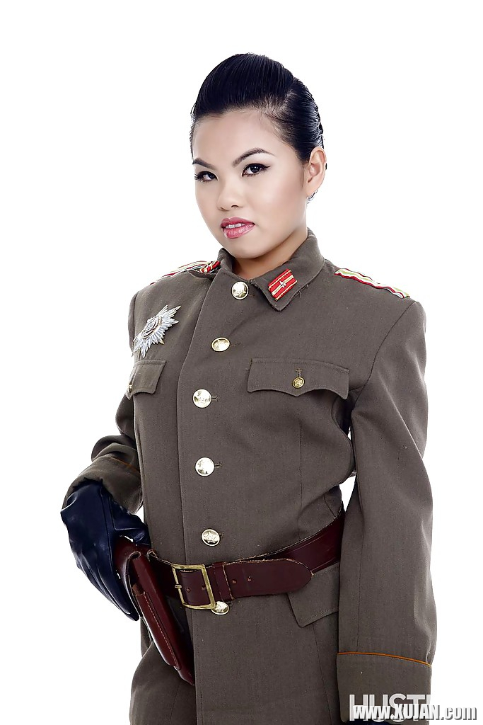 Oriental pornstar Cindy Starfall posing solo in military garb - Photo #820491