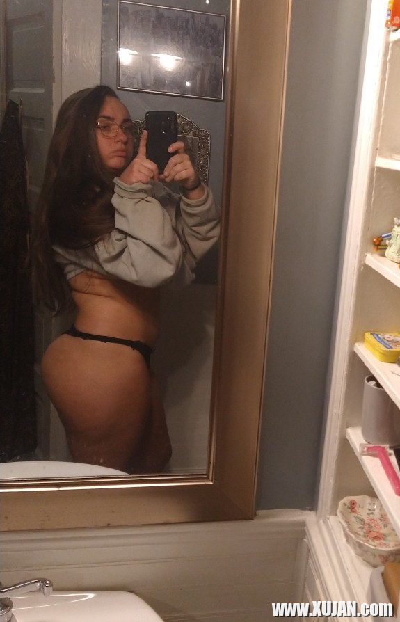 Nerkayatsnum enq NC neri sireli tmblik PAWG Kyla Bloom Curves y - Photo #820993