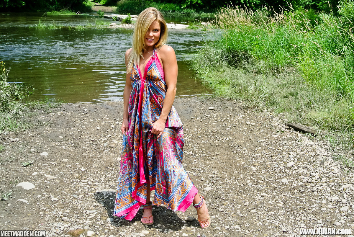 Beautiful blonde Meet Madden getting naked by a creek - Photo #824335