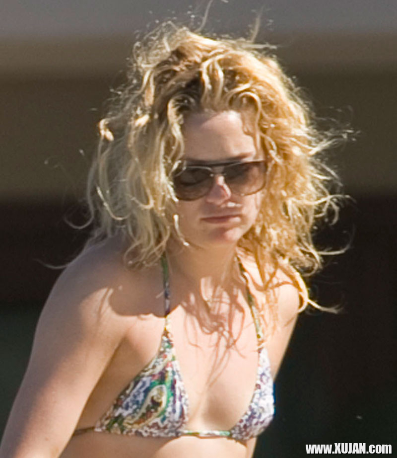 Kate Hudson nude tits and great bikini ass - Photo #824638