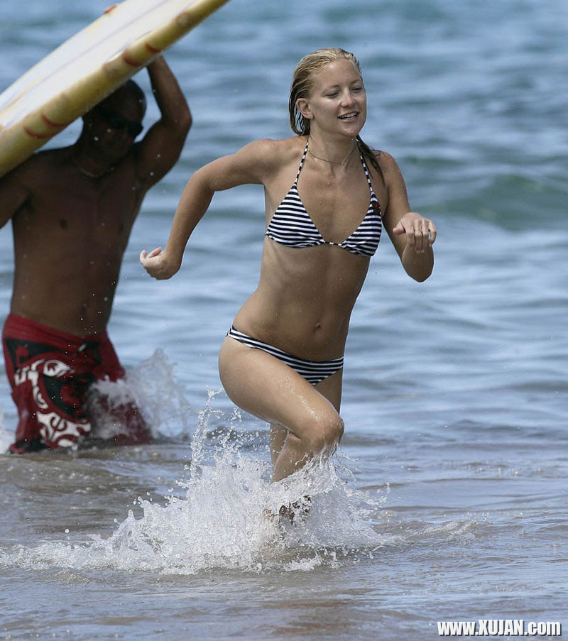Kate Hudson nude tits and great bikini ass - Photo #824642