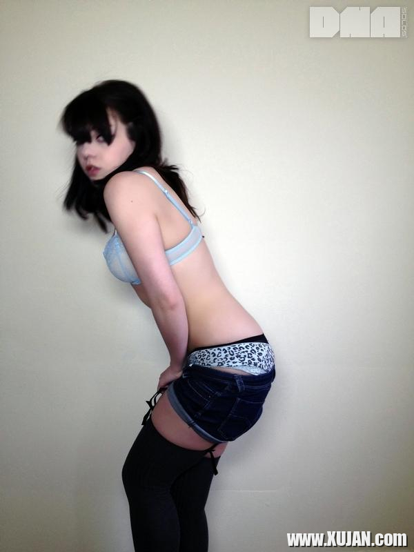Pretty alt model Lilly Rose gives you a striptease next to the wall - Photo #831938