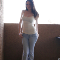 Frisky amateur Megan Loxx reveals her amazingly sexy booty and cooter