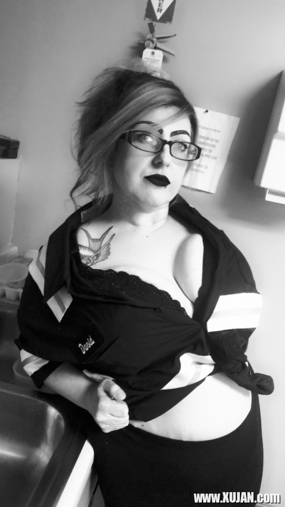 Whorsquos fucking horny - Photo #832862
