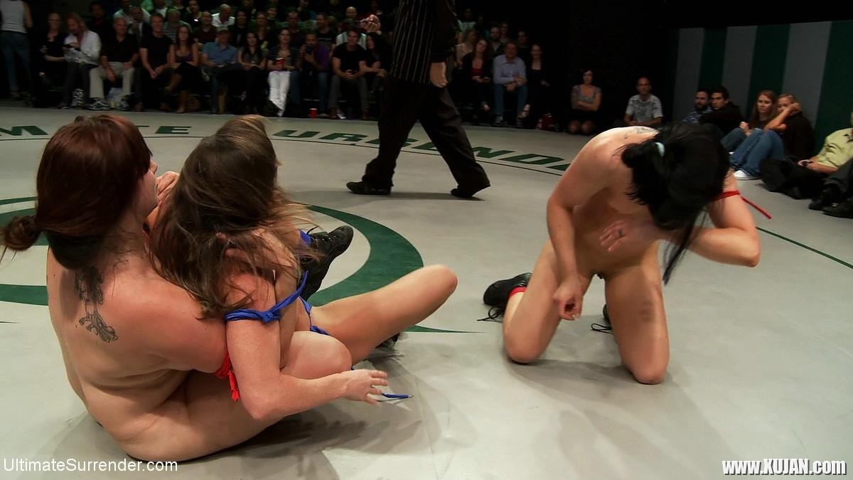 Group of lesbian girls in nonscripted lesbian wrestling fight - Photo #853153