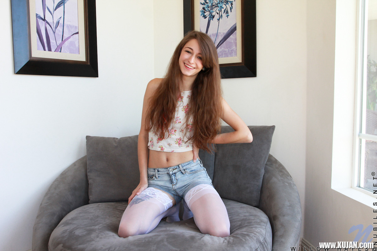 Delectable coed Willow Hayes plays with her moist twat - Photo #855335
