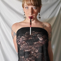 Black Lace Strip qunum