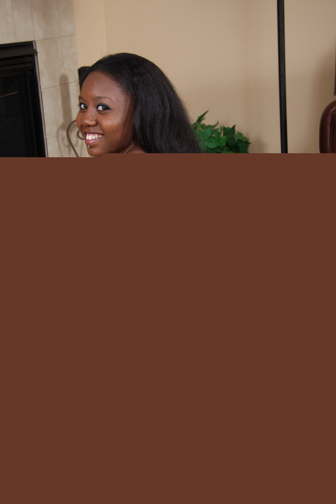 Black teen sucks white cock - Photo #858132