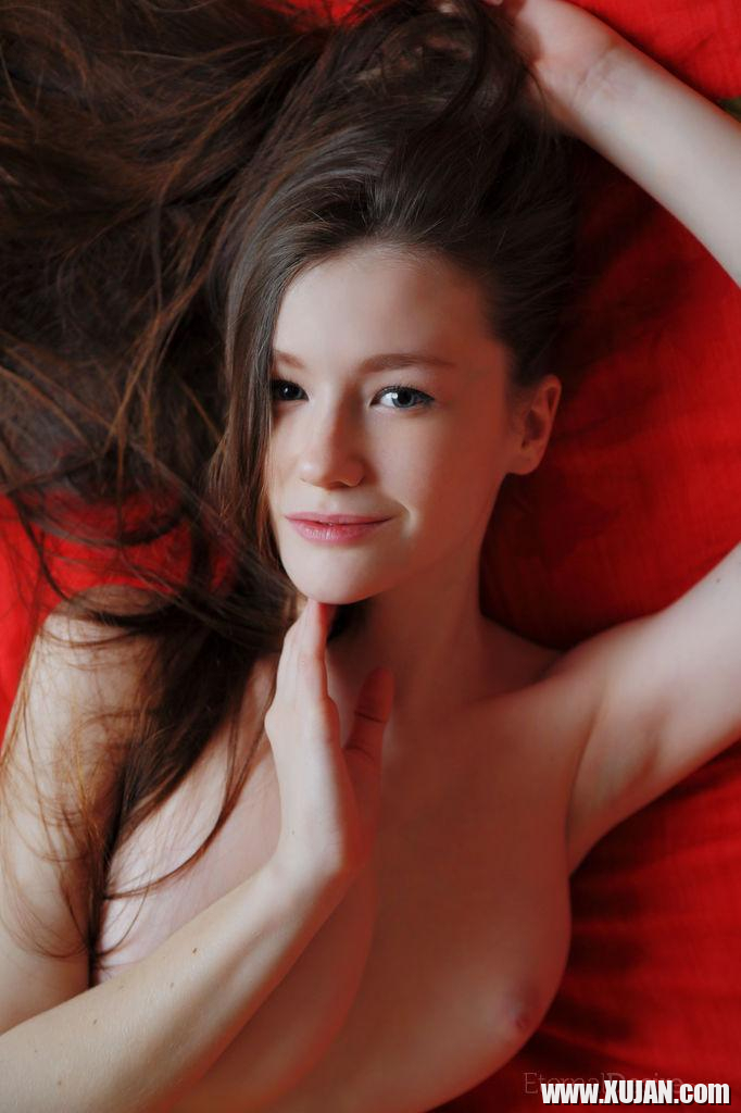Beautiful teen Emily Bloom strips completely nude for you in ROJO - Photo #860422