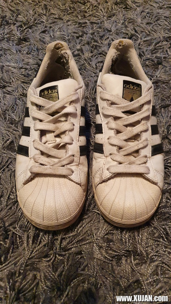 Enji Linqsy krel e Adidas Superstars y - Photo #865548